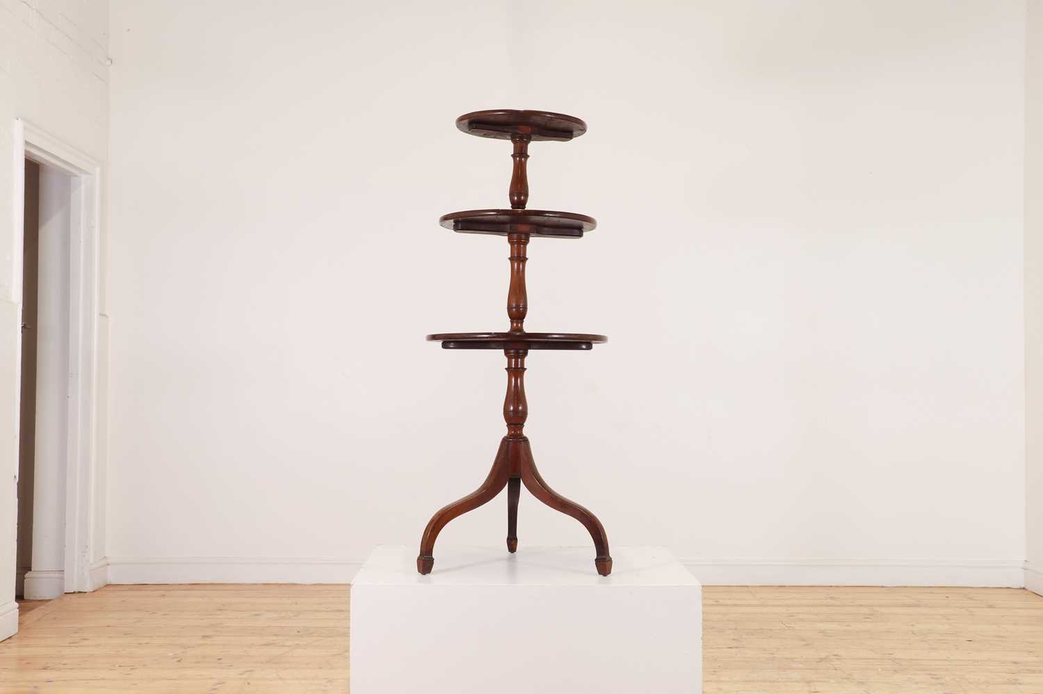 Lot 300 - A George III mahogany dumb waiter