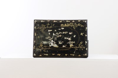 Lot 318 - A black-lacquered and mother-of-pearl inlaid collector's box