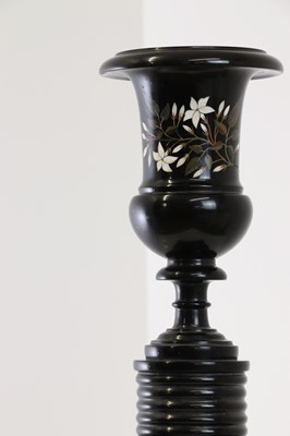 Lot 259 - An Ashford black marble pedestal vase