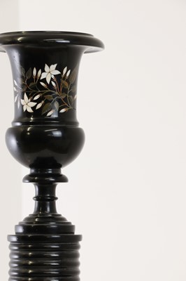 Lot 259 - An Ashford black marble pedestal vase