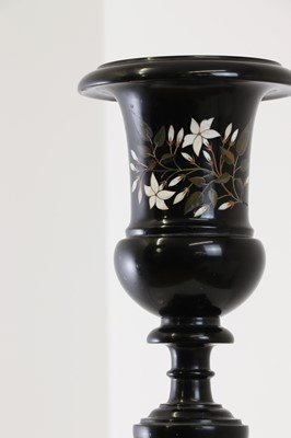 Lot 259 - An Ashford black marble pedestal vase