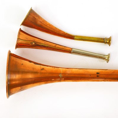 Lot 45 - A Swaine & Adeney hunting horn