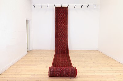 Lot 62 - A modern wool runner