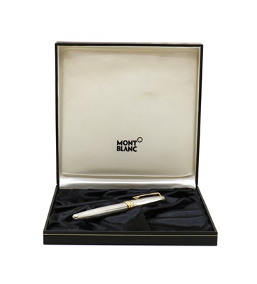 Lot 63 - A silver Montblanc Meisterstuck fountain pen
