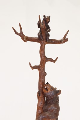 Lot 632 - A Black Forest carved wood hallstand