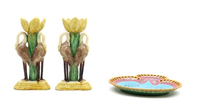 Lot 121 - A Minton maiolica dish