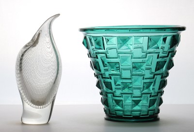 Lot 265 - A Harrachocv 'Harrtil' glass vase