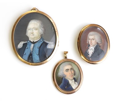 Lot 21 - A Georgian painted portrait miniature pendant
