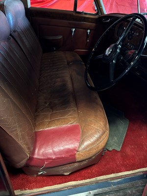 Lot 50 - 1957 Bentley S1 (E-series) Saloon