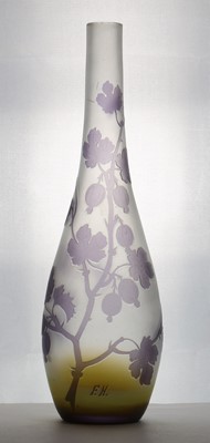 Lot 247 - A cameo glass vase