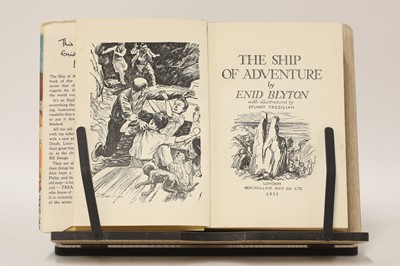 Lot 278 - Enid BLYTON: Five on A Treasure Island.