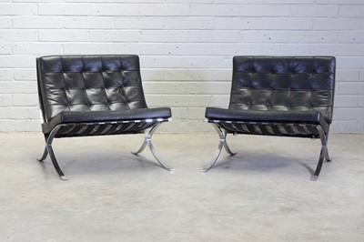 Lot 213 - A pair of Knoll 'Barcelona' chairs