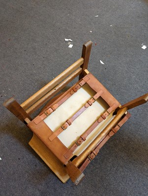 Lot 284 - An oak 'Spanish Chair'