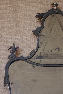 Lot 52 - ☘ A giltwood mirror of Chippendale style
