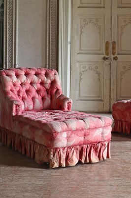 Lot 301 - ☘ A late Victorian chair-end daybed
