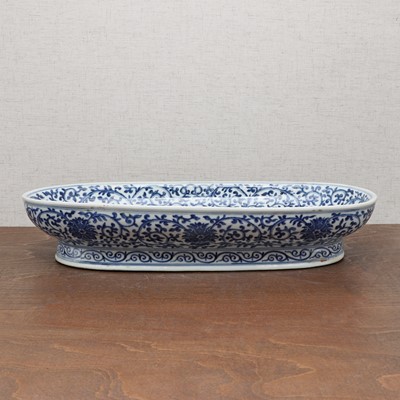 Lot 112 - A Chinese blue and white dish