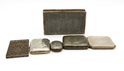 Lot 29 - A collection of silver items