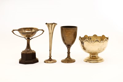 Lot 24 - A collection of silver items