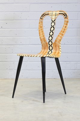 Lot 330 - An Italian 'Musicale' chair
