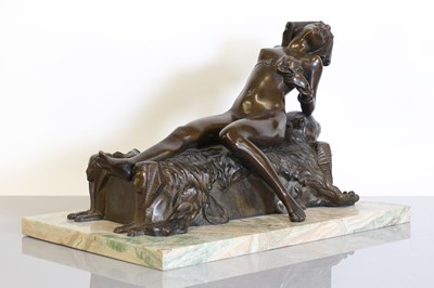 Lot 201 - An Art Deco bronze figure