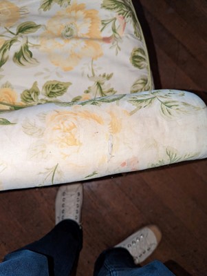Lot 18 - A button-upholstered tub chair by Howard & Sons
