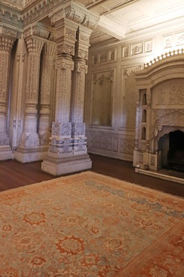 Lot 156 - ☘ A Ziegler Sultanabad pattern wool carpet