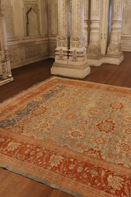 Lot 156 - ☘ A Ziegler Sultanabad pattern wool carpet