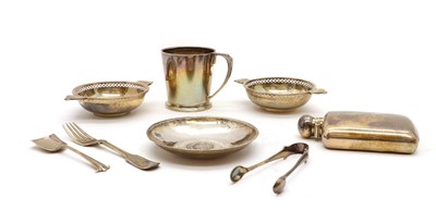 Lot 9 - A group of silver items