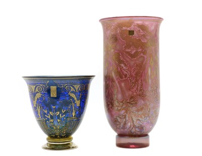 Lot 110 - A large Isle of Wight 'Pink Leaves' iridescent studio glass vase