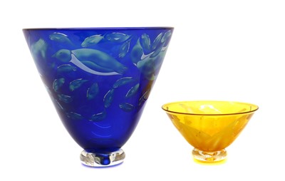 Lot 104 - A Julia Linstead studio glass vase