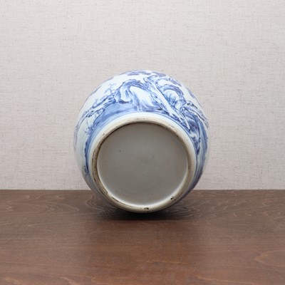 Lot 105 - A Chinese blue and white jar