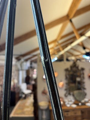 Lot 41 - A hanging ceiling light