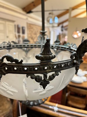 Lot 41 - A hanging ceiling light