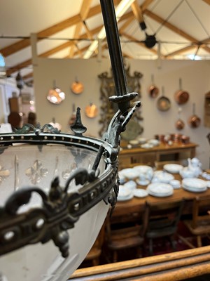 Lot 41 - A hanging ceiling light