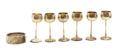 Lot 92 - A collection of silver items