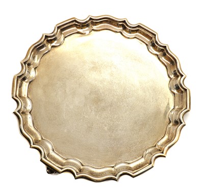 Lot 4 - A silver waiter