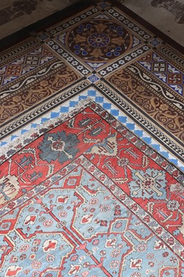 Lot 99 - ☘ An Heriz carpet