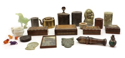 Lot 54 - A group of Chinese hardstone carvings