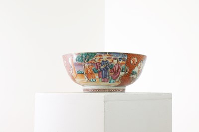 Lot 409 - An export 'Mandarin Rose' porcelain punchbowl