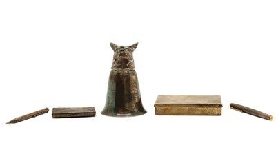 Lot 90 - A collection of silver items