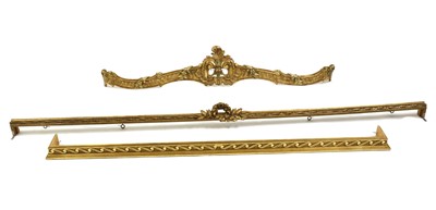 Lot 442 - A gilded pine pelmet