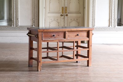 Lot 429 - A modern pine butcher's block table