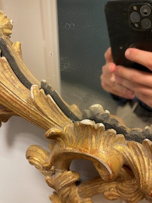 Lot 107 - A George III giltwood mirror in the manner of William and John Linnell