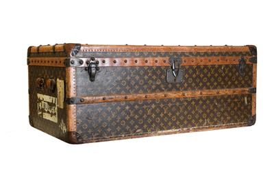 Lot 349 - A Louis Vuitton monogrammed canvas trunk