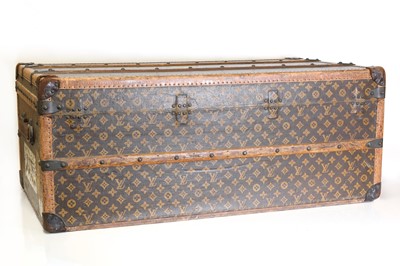 Lot 349 - A Louis Vuitton monogrammed canvas trunk