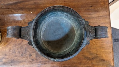 Lot 117 - A pair of grand tour bronze urns
