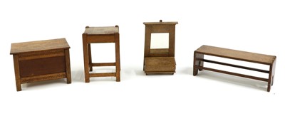 Lot 419 - An Arts and Crafts fiddle back oak stool