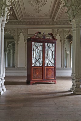 Lot 114 - ☘ An Edwardian mahogany hanging cupboard