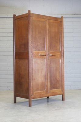 Lot 139 - A Gordon Russell 'Stow' oak wardrobe