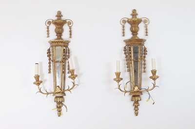 Lot 188 - A pair of George III-style wall lights
